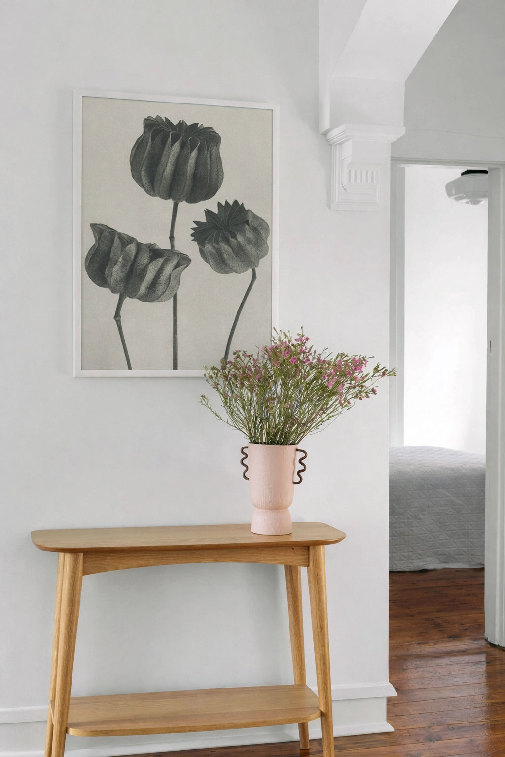 Abutilou – White Frame